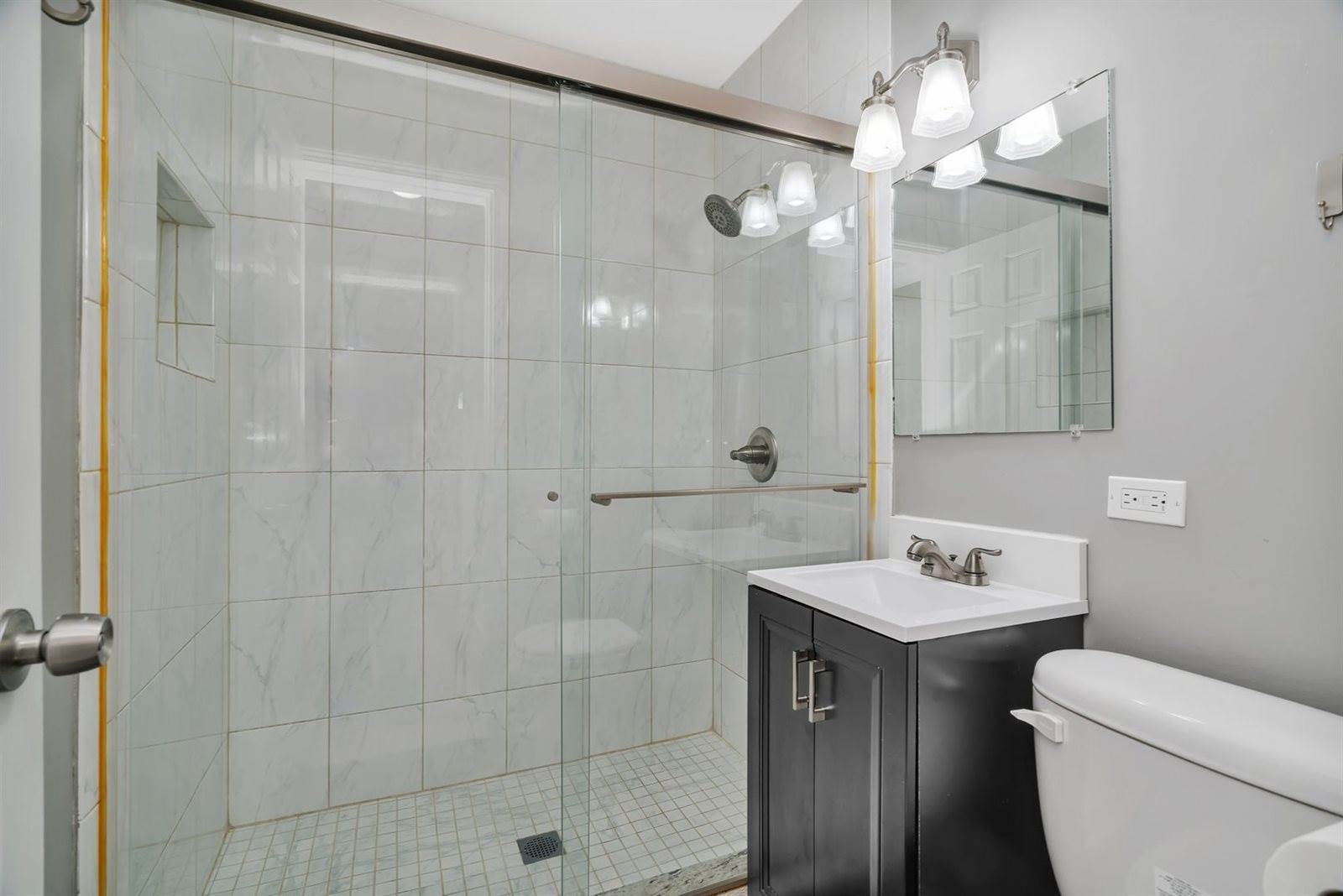 9418 Tulley Avenue, Oak Lawn, IL 60453
