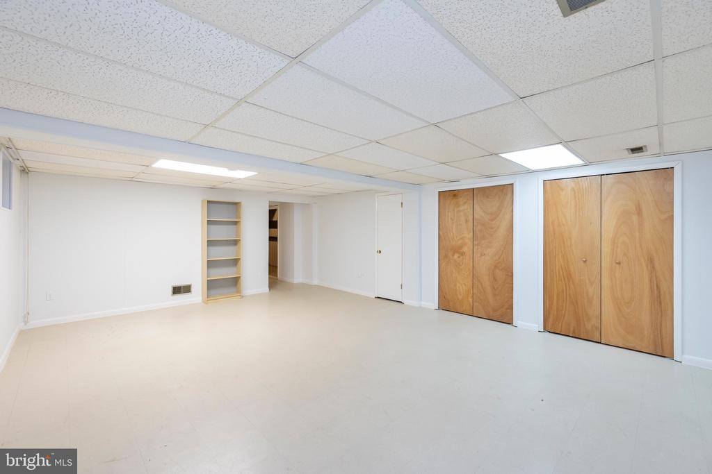 12265 Greenleaf, Potomac, MD 20854