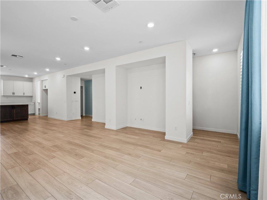 27148 Valley Oak Place, Valencia, CA 91381