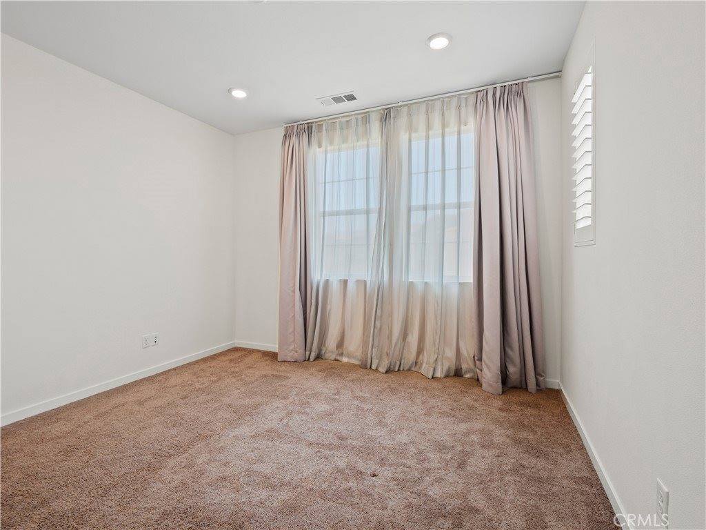 27148 Valley Oak Place, Valencia, CA 91381