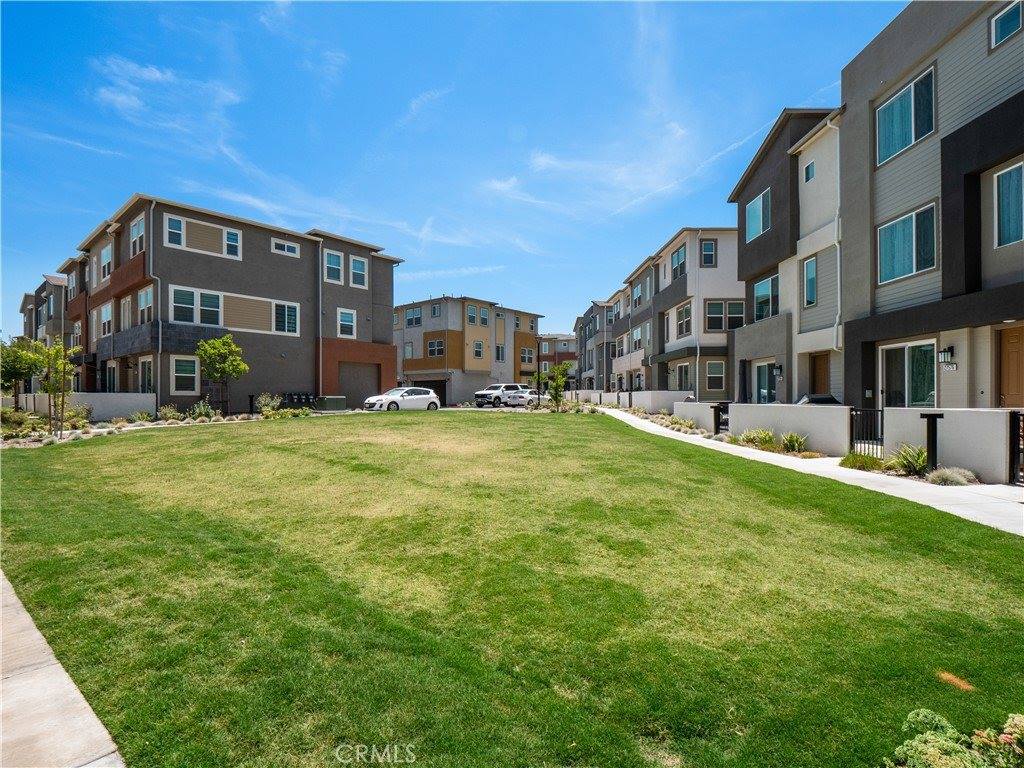 27148 Valley Oak Place, Valencia, CA 91381