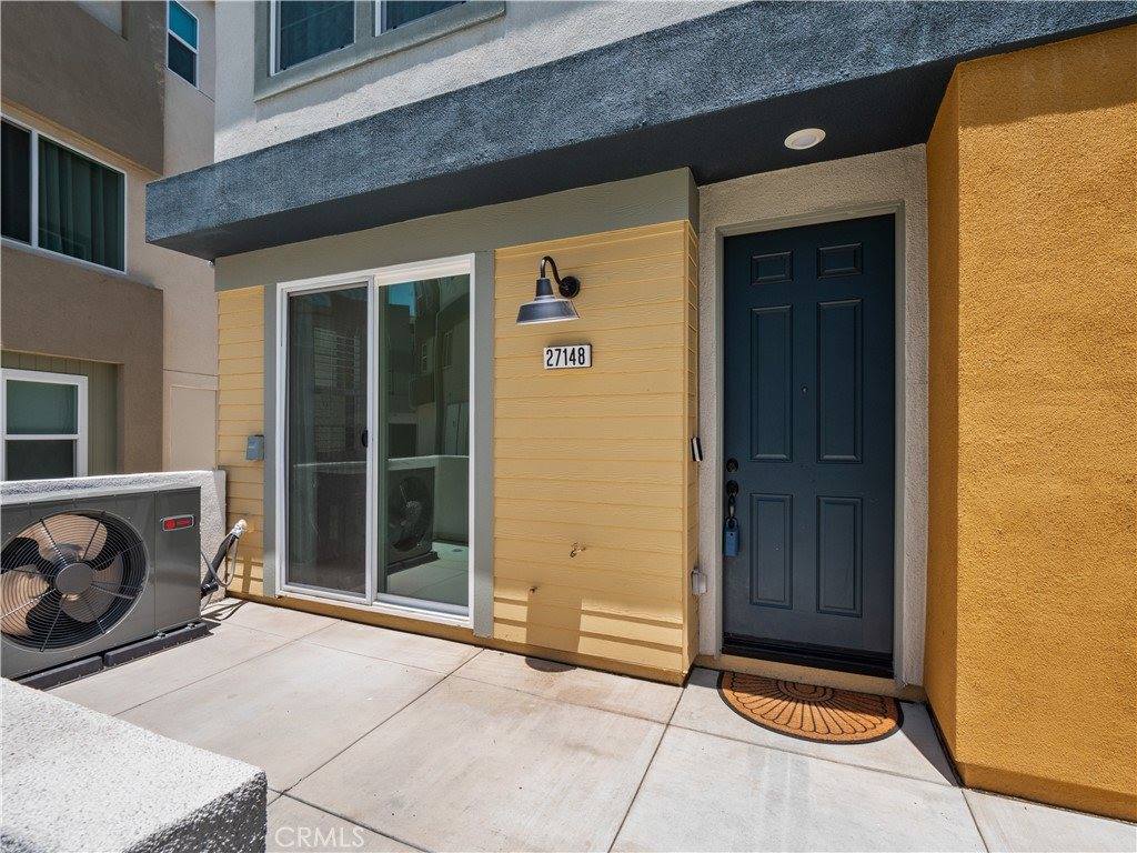 27148 Valley Oak Place, Valencia, CA 91381