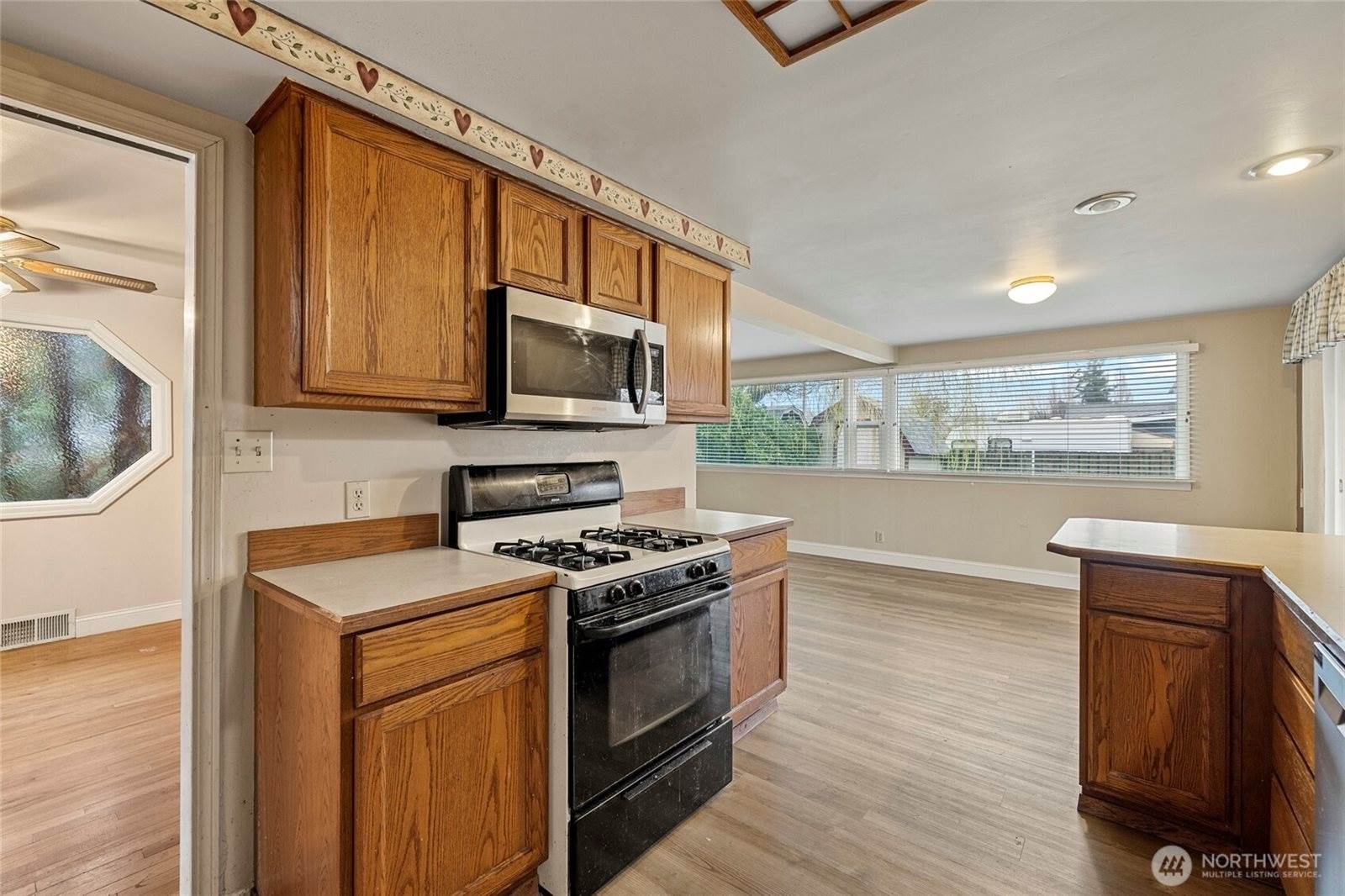 1808 South 14th Street, Mount Vernon, WA 98274