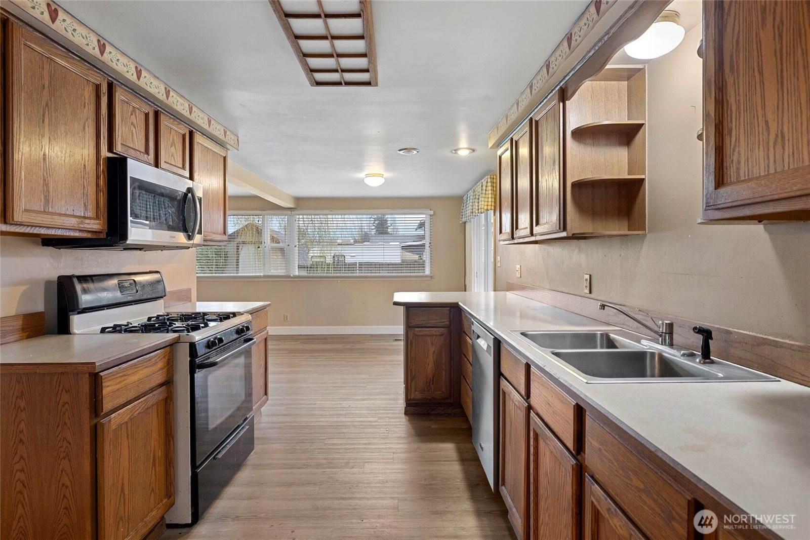 1808 South 14th Street, Mount Vernon, WA 98274