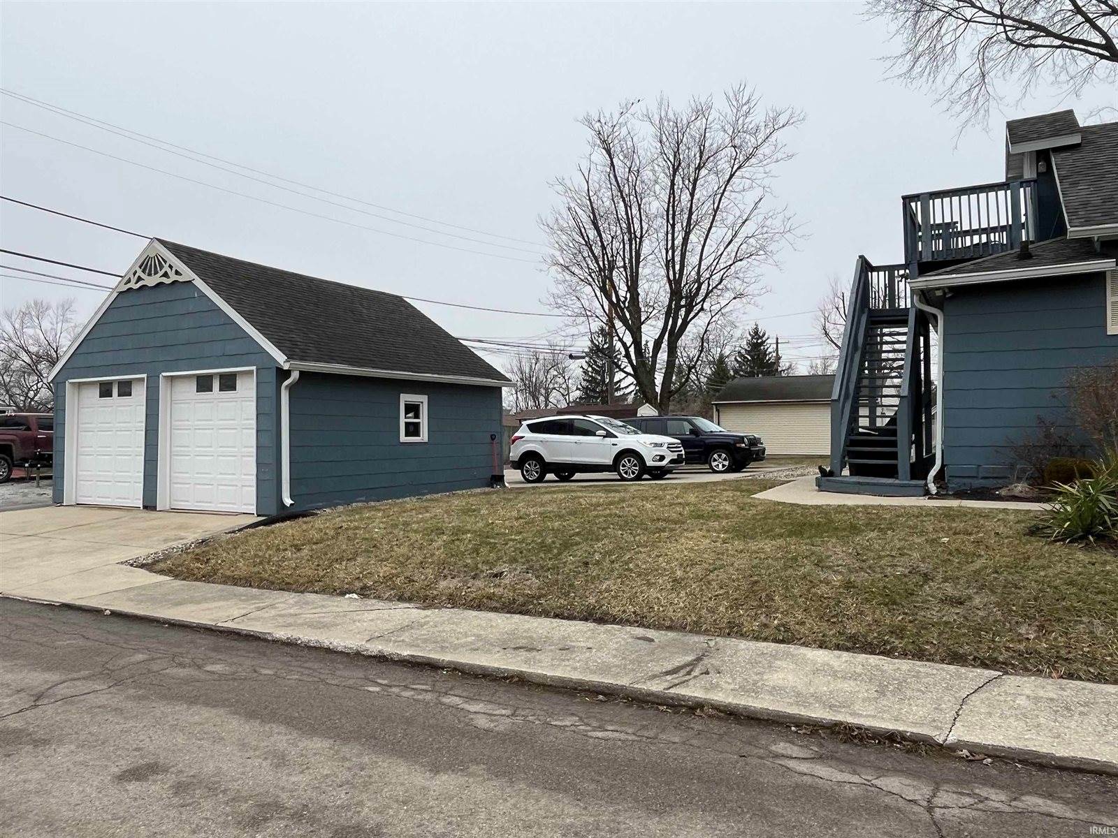 703 & 705 N Walnut Street, Hartford City, IN 47348