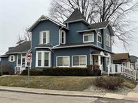 703 & 705 N Walnut Street, Hartford City, IN 47348
