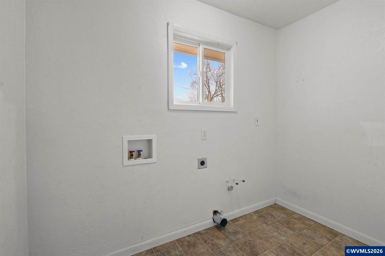 2922 Columbus St, Albany, OR 97322