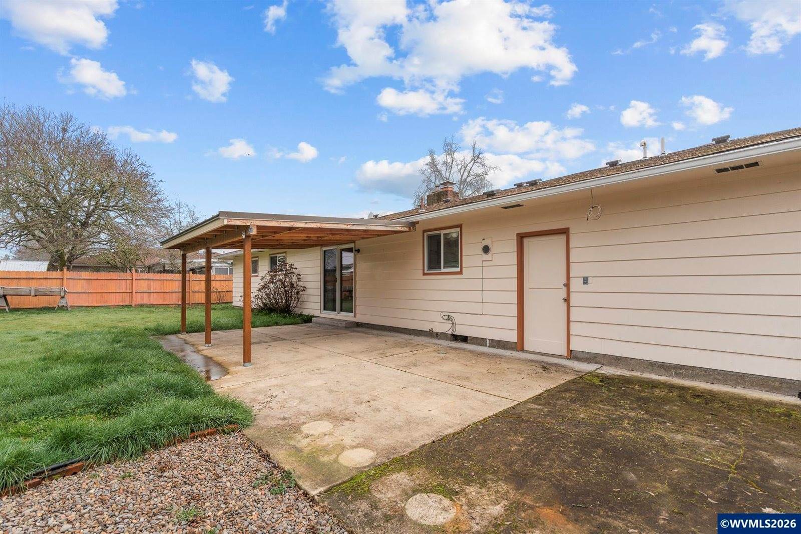 2922 Columbus St, Albany, OR 97322