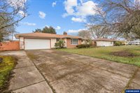 2922 Columbus St, Albany, OR 97322