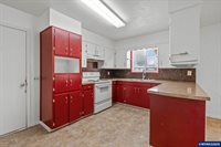 2922 Columbus St, Albany, OR 97322