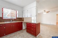 2922 Columbus St, Albany, OR 97322