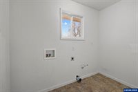 2922 Columbus St, Albany, OR 97322