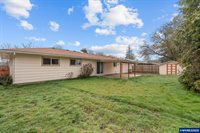 2922 Columbus St, Albany, OR 97322