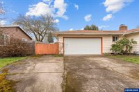 2922 Columbus St, Albany, OR 97322