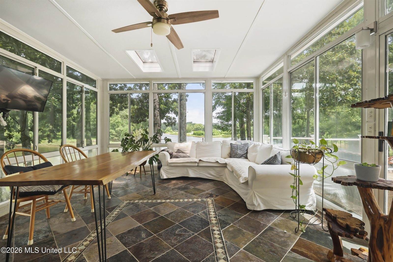 3512 River Bluff Road, D'Iberville, MS 39540