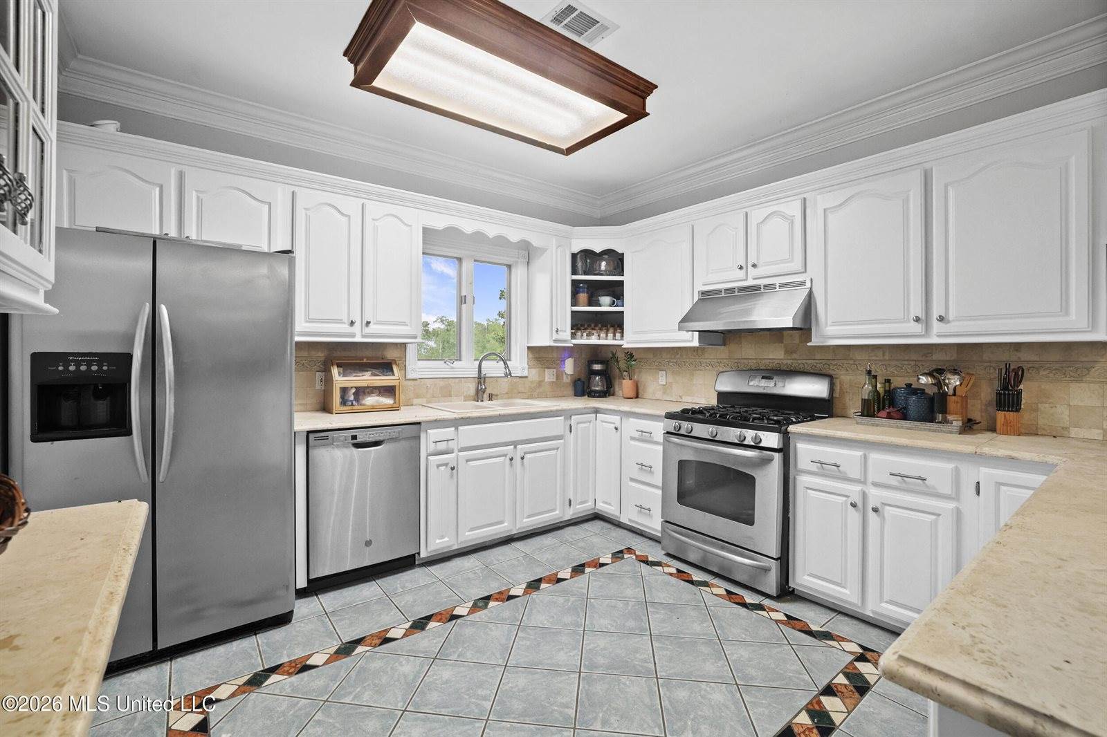 3512 River Bluff Road, D'Iberville, MS 39540