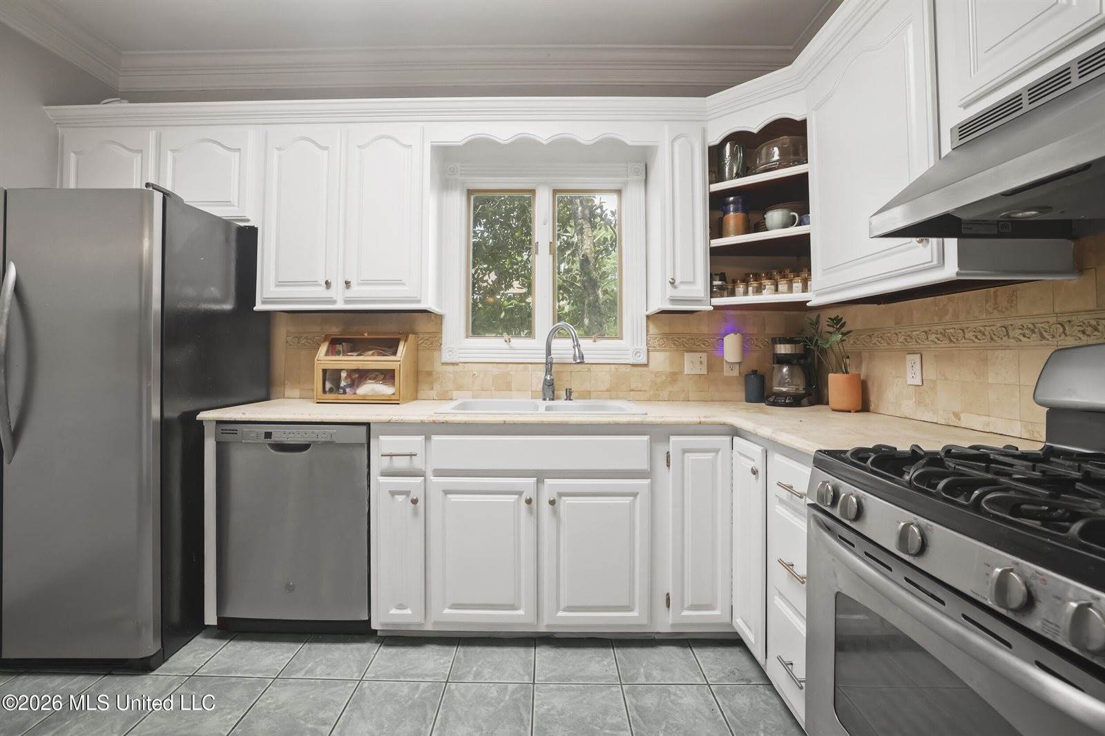 3512 River Bluff Road, D'Iberville, MS 39540