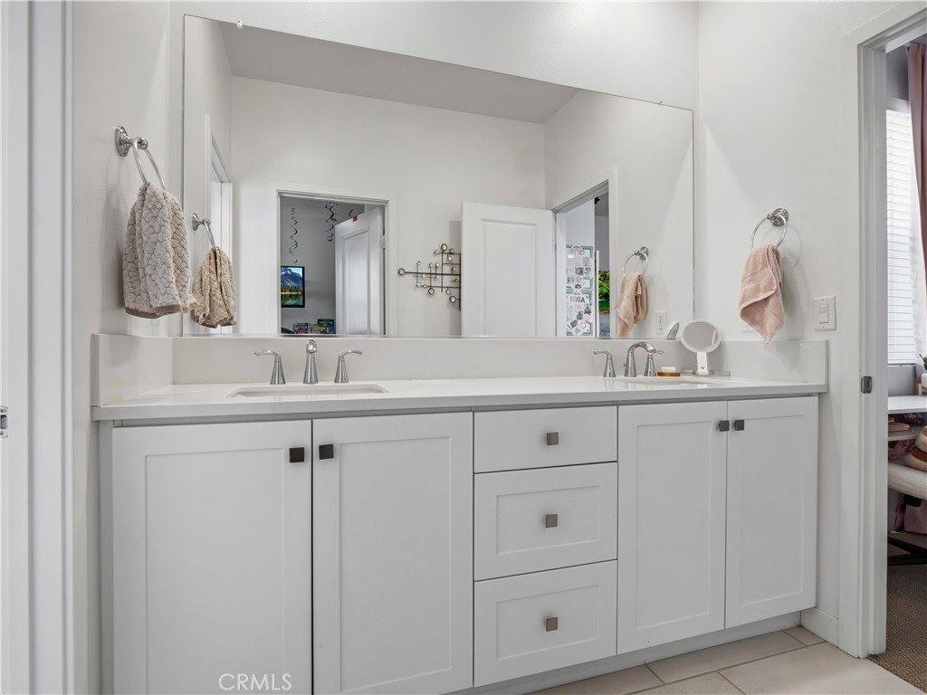 27013 Hummingbird Lane, Valencia, CA 91381