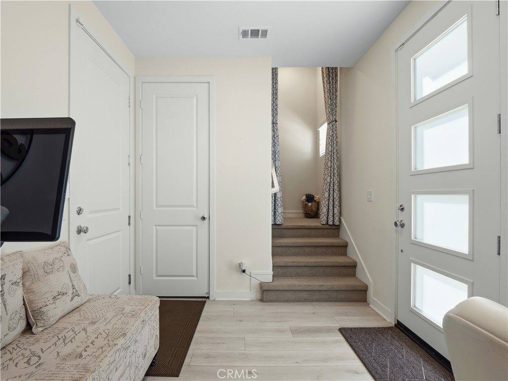 27013 Hummingbird Lane, Valencia, CA 91381