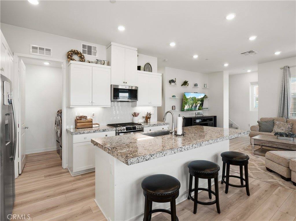 27013 Hummingbird Lane, Valencia, CA 91381