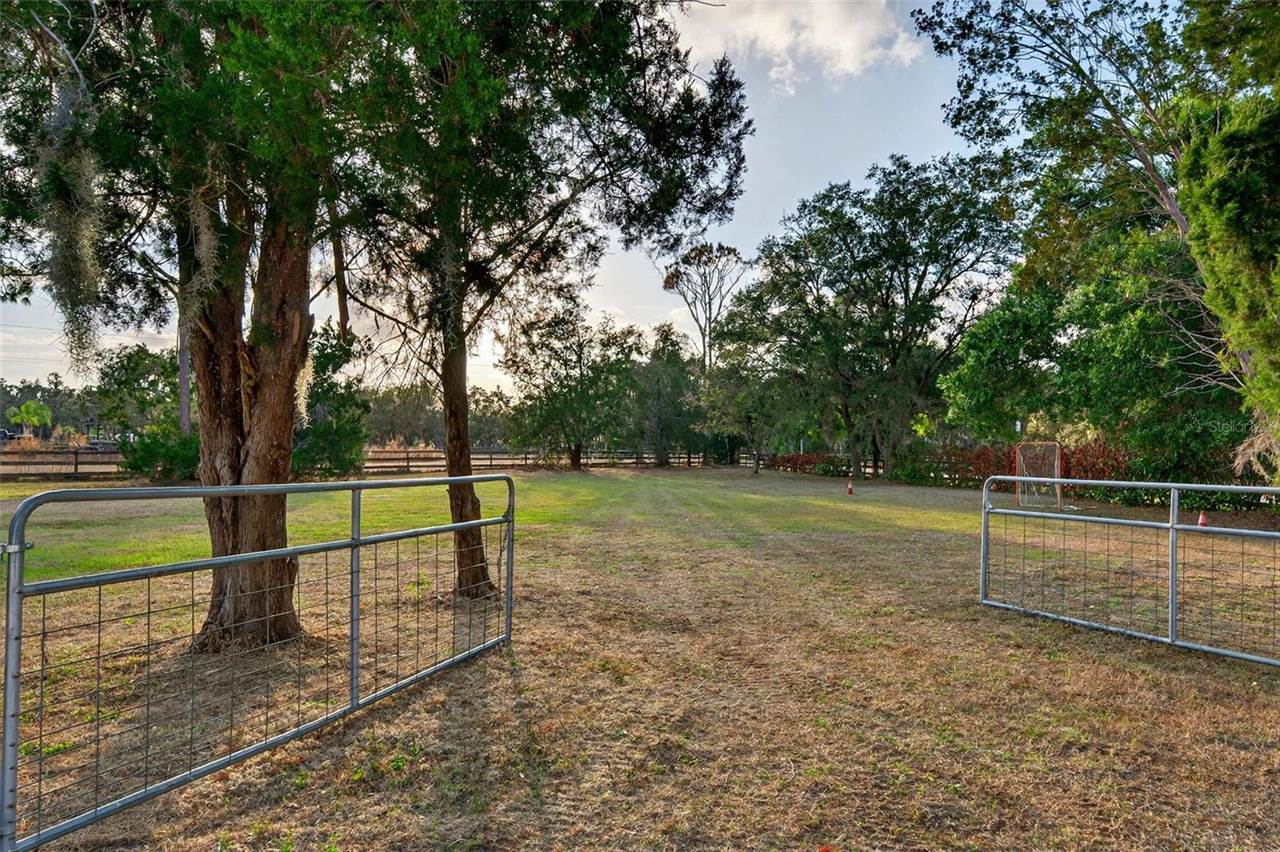 7088 Saddle Creek Lane, Sarasota, FL 34241