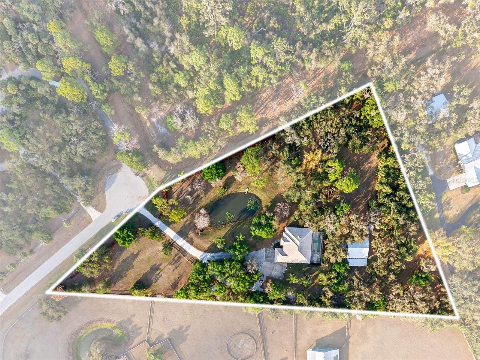 7088 Saddle Creek Lane, Sarasota, FL 34241