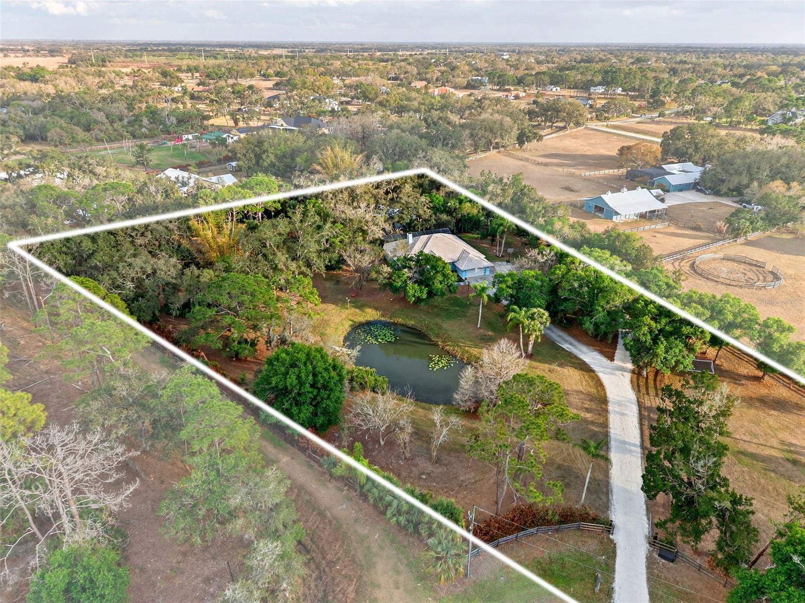 7088 Saddle Creek Lane, Sarasota, FL 34241