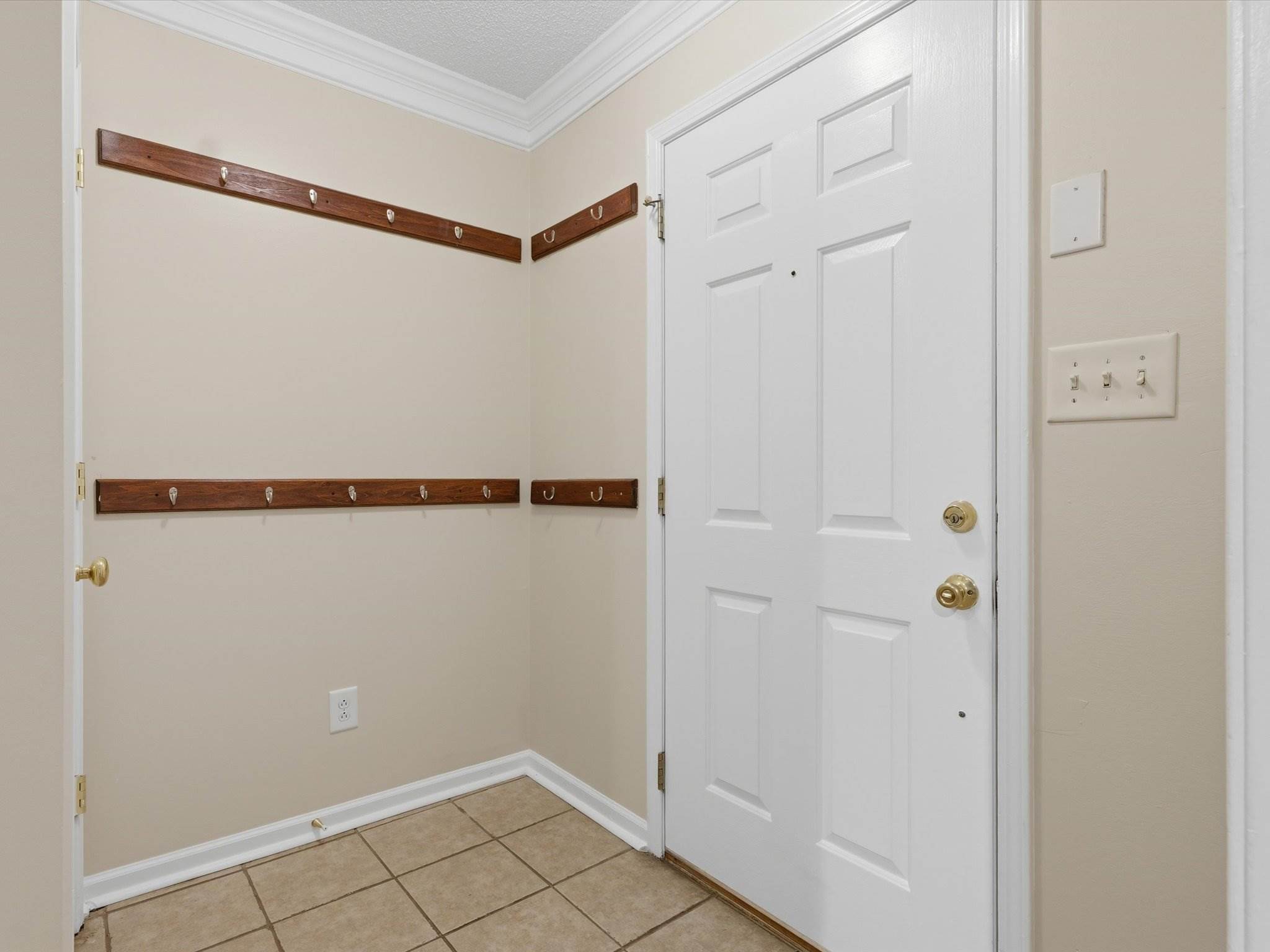 Amir Circle, Matthews, NC 28105