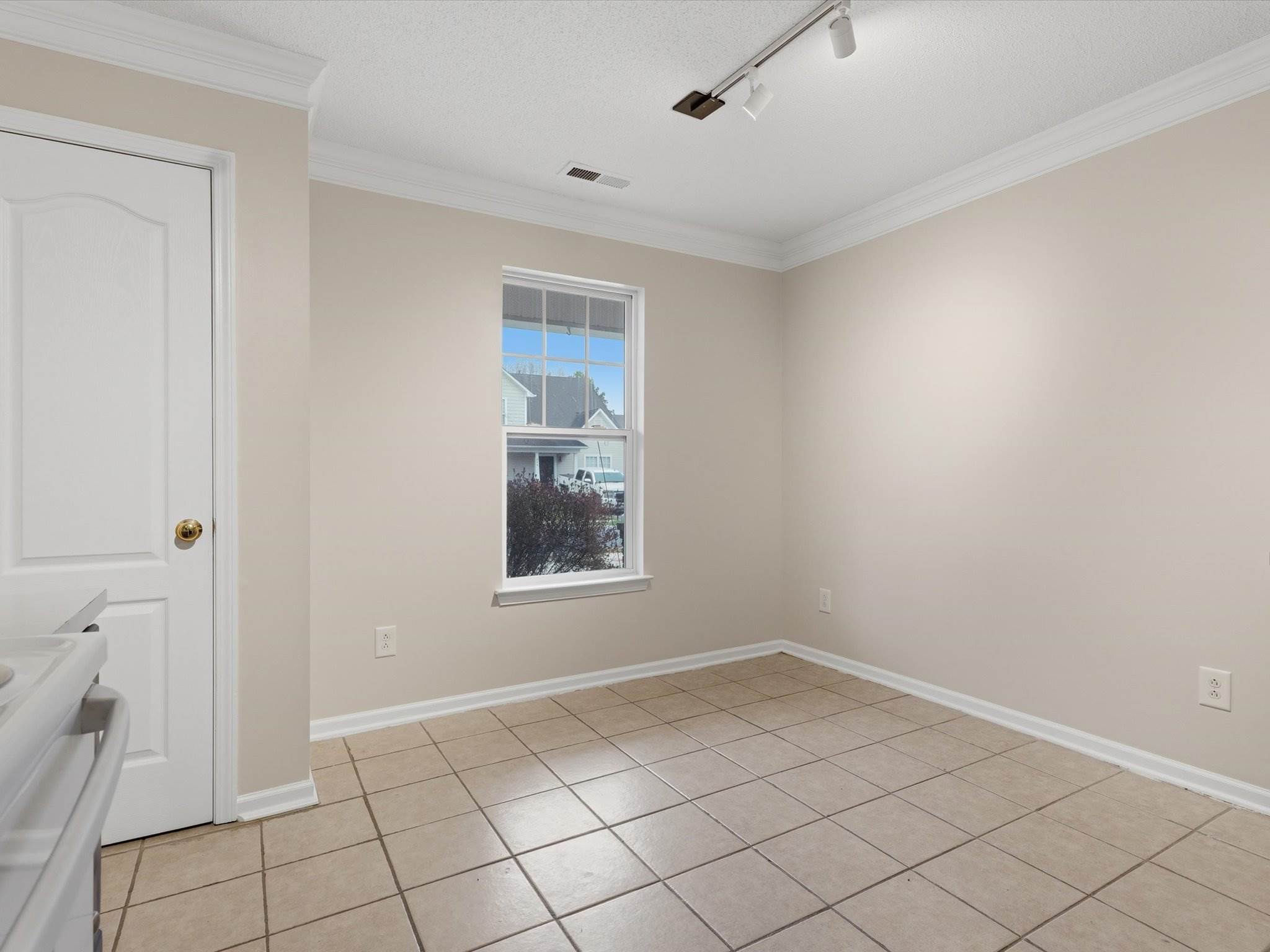 Amir Circle, Matthews, NC 28105