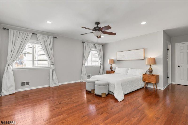 40 Primrose Ln, Long Hill Township, NJ 07933