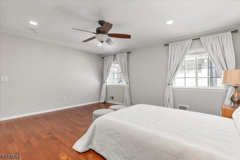 40 Primrose Ln, Long Hill Township, NJ 07933