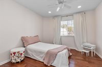 40 Primrose Ln, Long Hill Township, NJ 07933