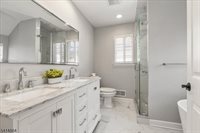 40 Primrose Ln, Long Hill Township, NJ 07933