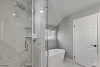 40 Primrose Ln, Long Hill Township, NJ 07933