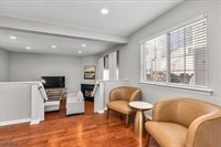 40 Primrose Ln, Long Hill Township, NJ 07933