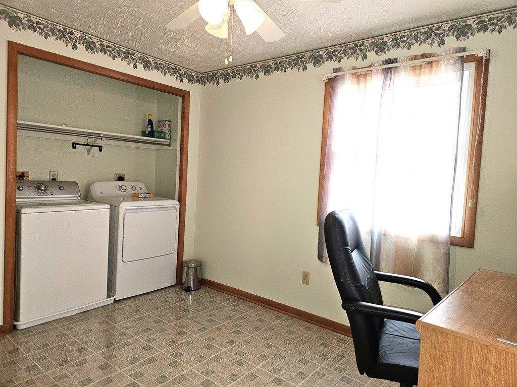 2353 Galaxie Dr, Mansfield, OH 44903