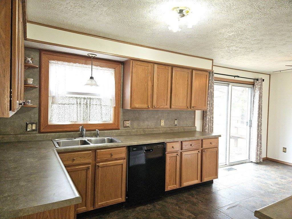 2353 Galaxie Dr, Mansfield, OH 44903