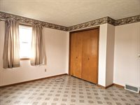 2353 Galaxie Dr, Mansfield, OH 44903