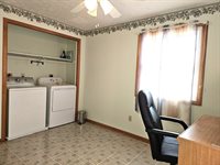 2353 Galaxie Dr, Mansfield, OH 44903
