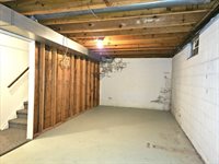 2353 Galaxie Dr, Mansfield, OH 44903