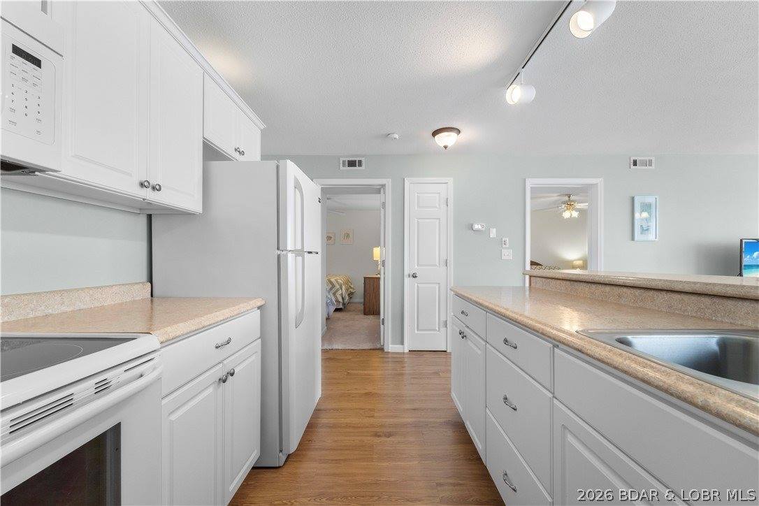 875 Parkside Place, #C206, Osage Beach, MO 65065