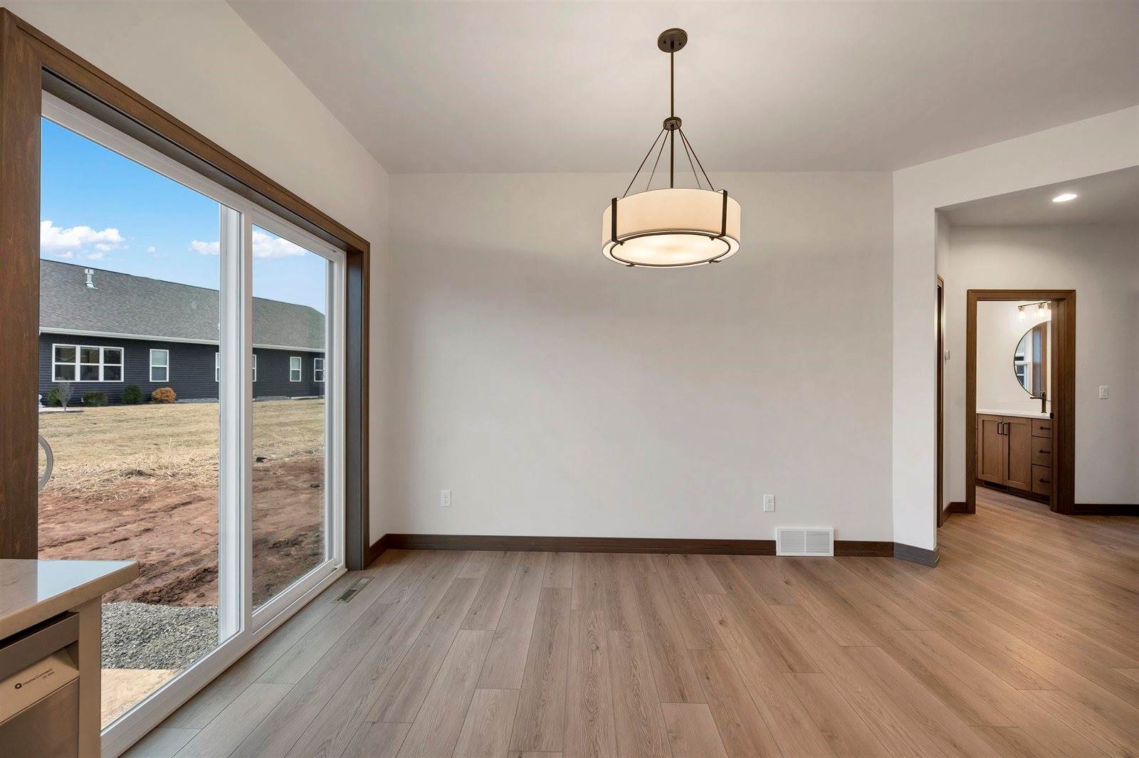 2407 Whispering Wind Lane, Green Bay, WI 54303