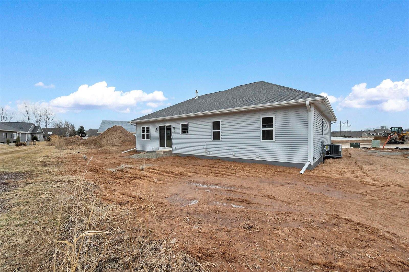 2407 Whispering Wind Lane, Green Bay, WI 54303