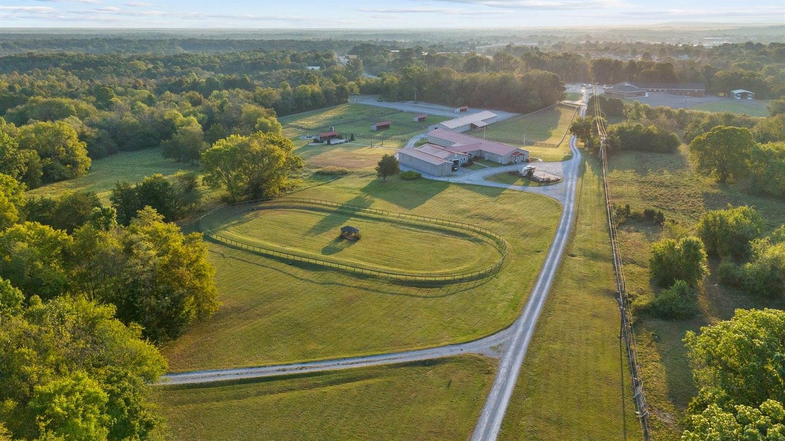 1190 W Ellington Pkwy, Lewisburg, TN 37091