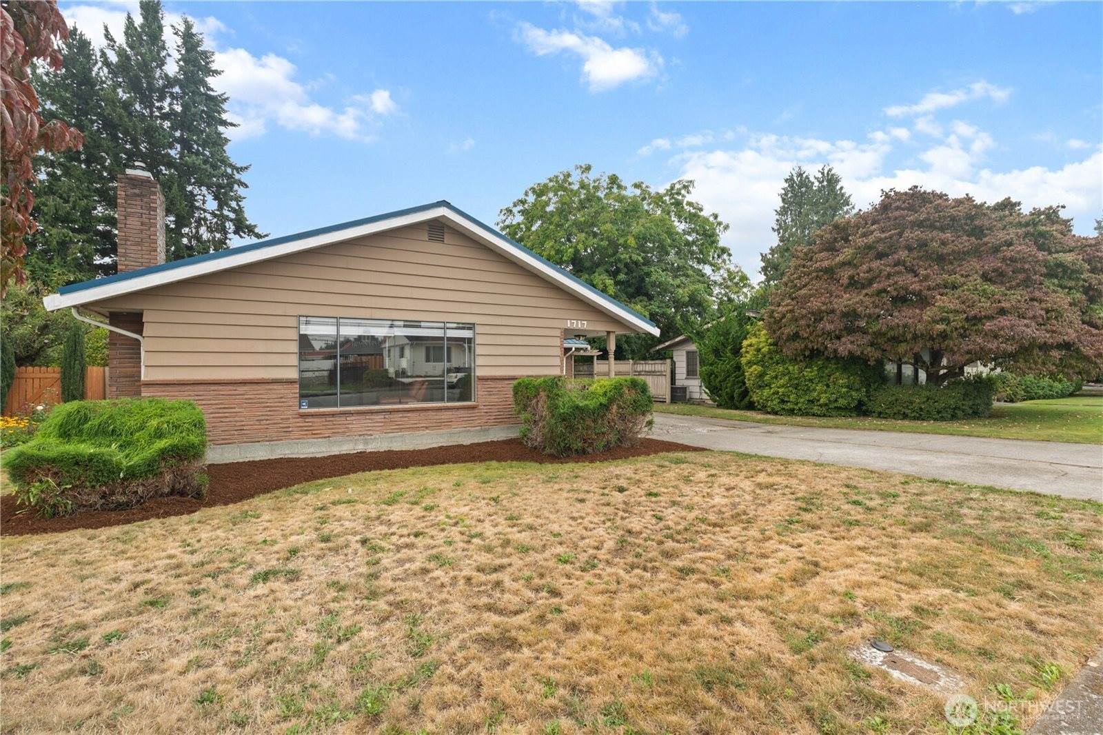 1717 E Street, Lynden, WA 98264