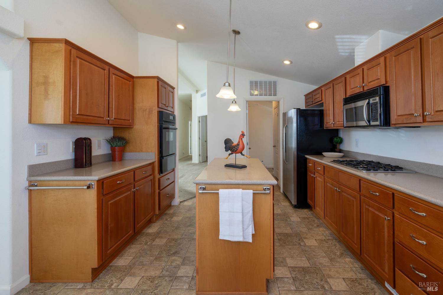 32 Yorkshire Drive, Santa Rosa, CA 95401