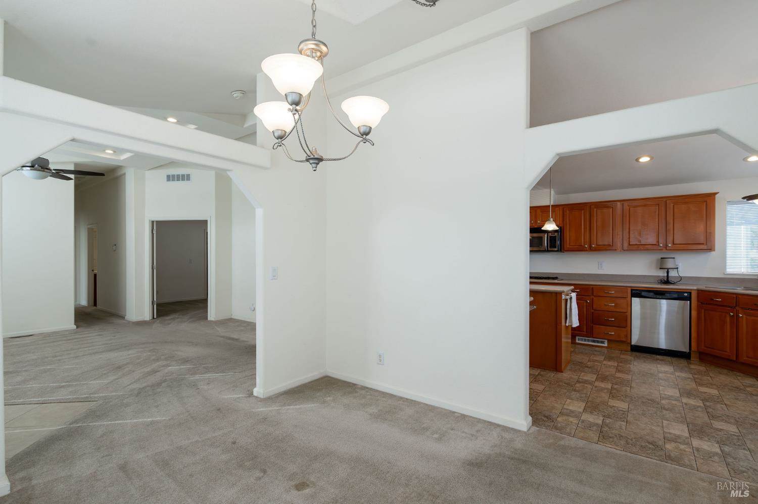 32 Yorkshire Drive, Santa Rosa, CA 95401