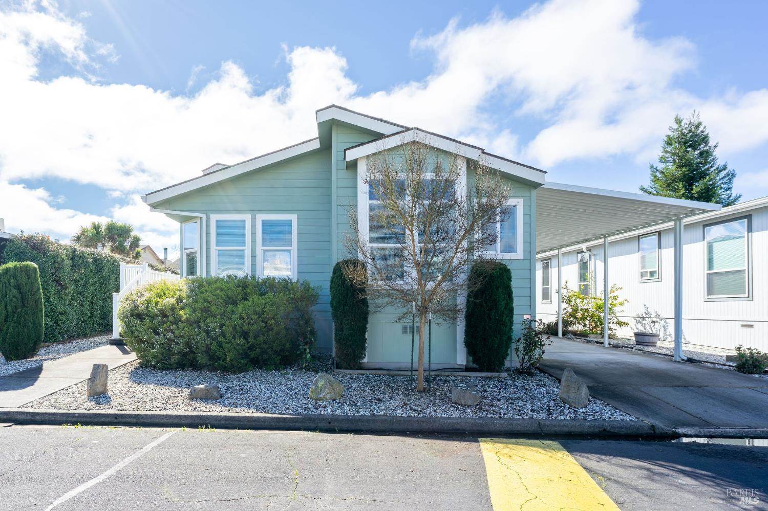 32 Yorkshire Drive, Santa Rosa, CA 95401