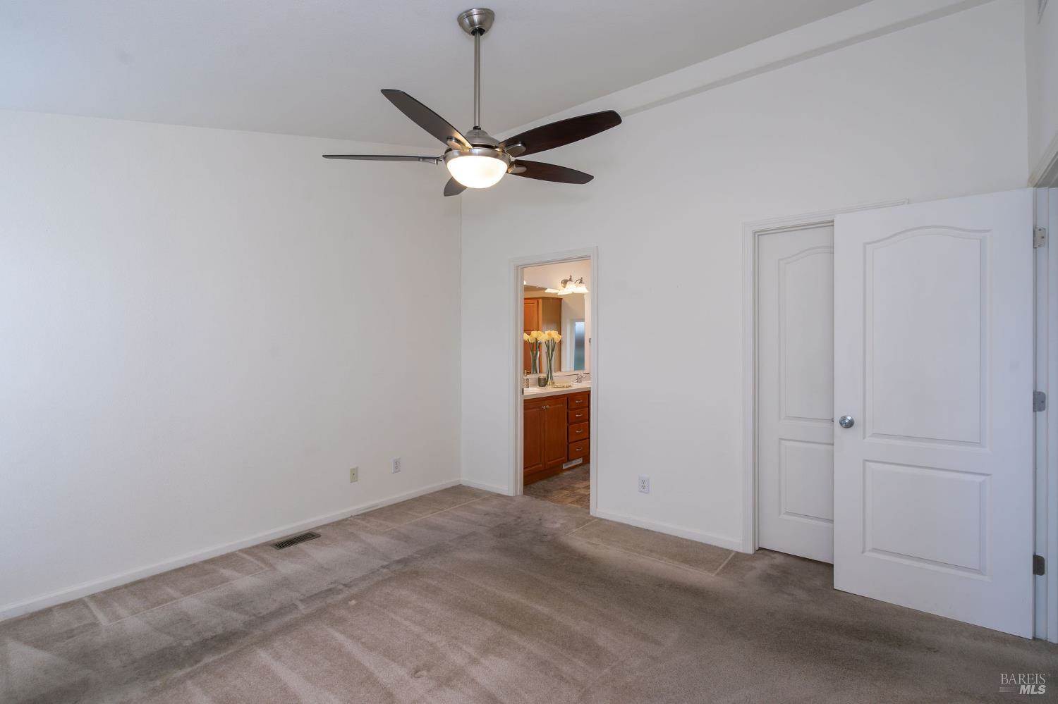 32 Yorkshire Drive, Santa Rosa, CA 95401
