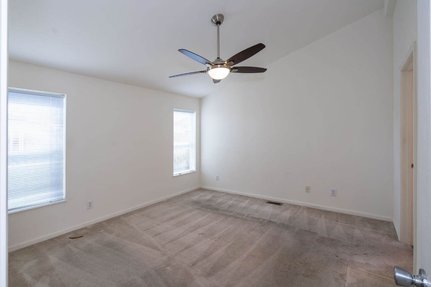 32 Yorkshire Drive, Santa Rosa, CA 95401
